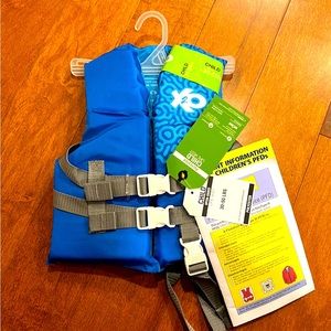 Childs life vest - NWT